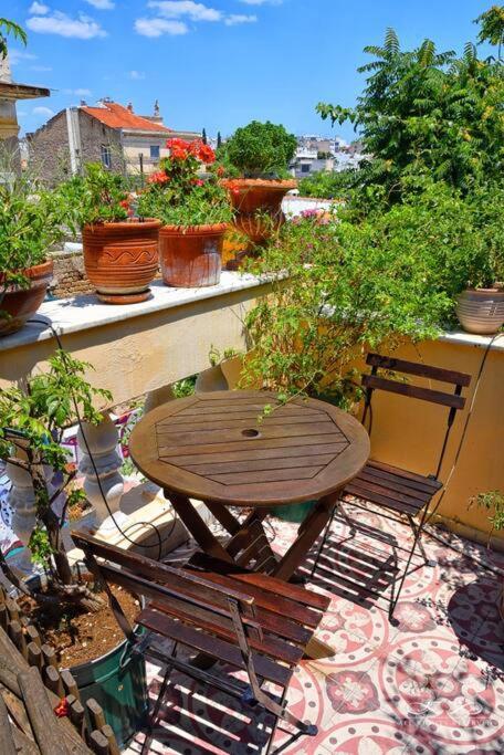 At The Foot Of Acropolis. Villa Athens Luaran gambar