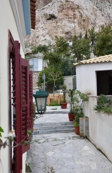 At The Foot Of Acropolis. Villa Athens Luaran gambar