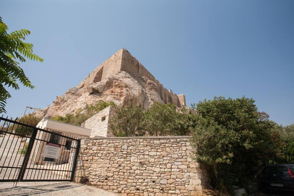 At The Foot Of Acropolis. Villa Athens Luaran gambar