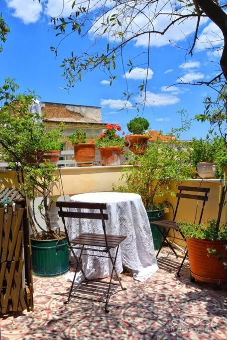 At The Foot Of Acropolis. Villa Athens Luaran gambar