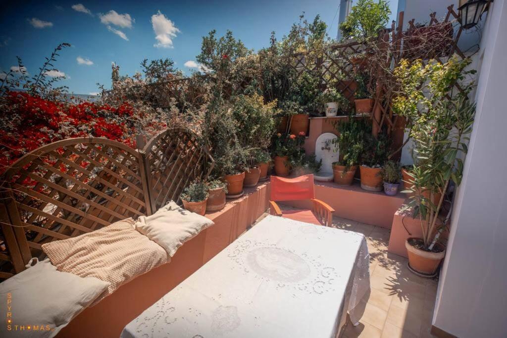 At The Foot Of Acropolis. Villa Athens Luaran gambar