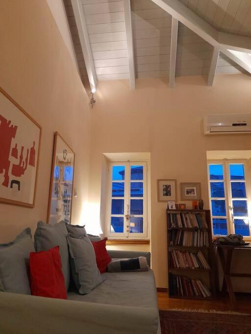 At The Foot Of Acropolis. Villa Athens Luaran gambar